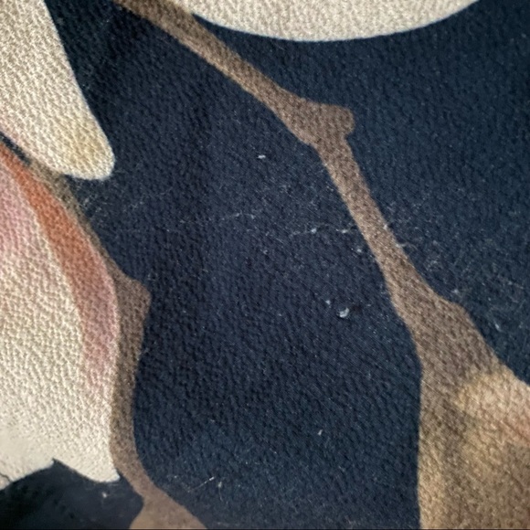 Navy floral paperbag tie shorts - Picture 6 of 7